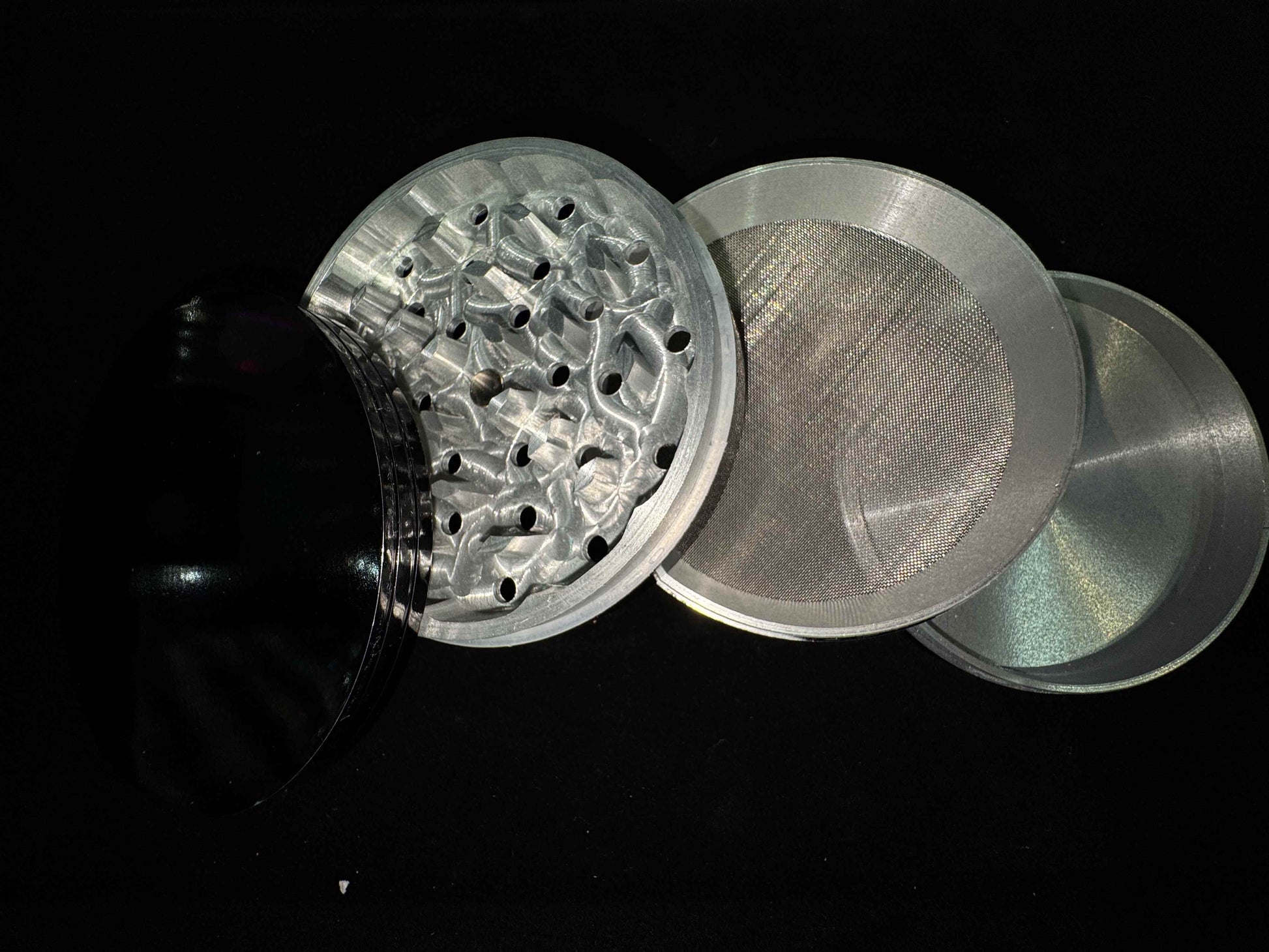 XL 4-Piece Herb Grinder – Black